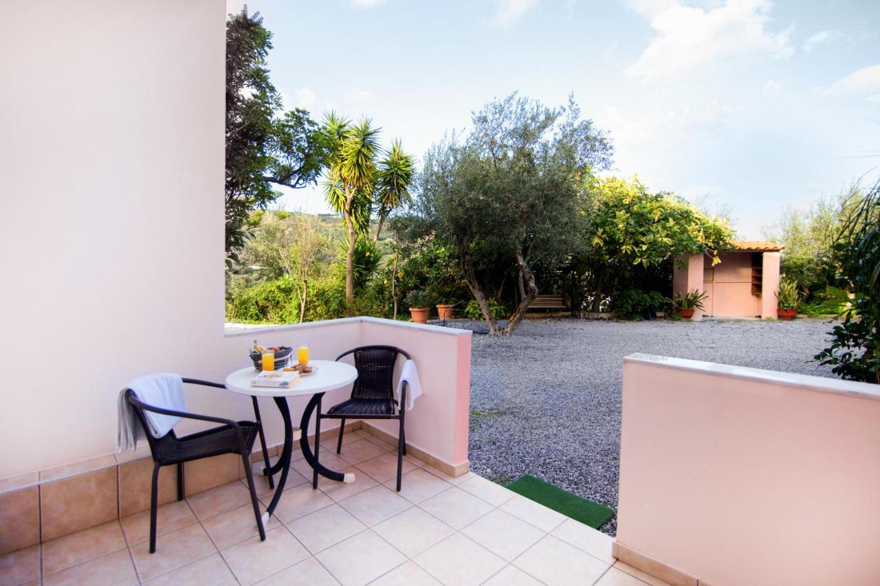 Aphrodite Studios & Apartment Bali  Bagian luar foto