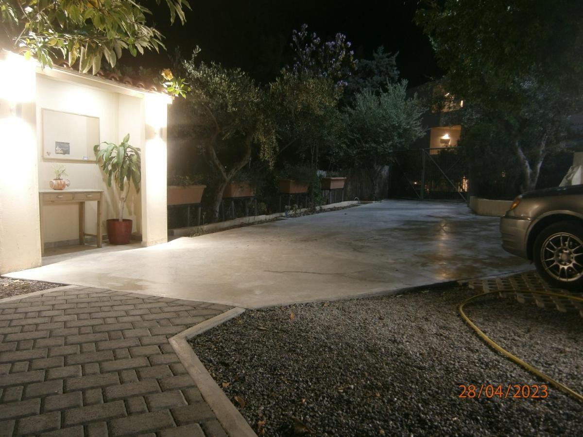 Aphrodite Studios & Apartment Bali  Bagian luar foto